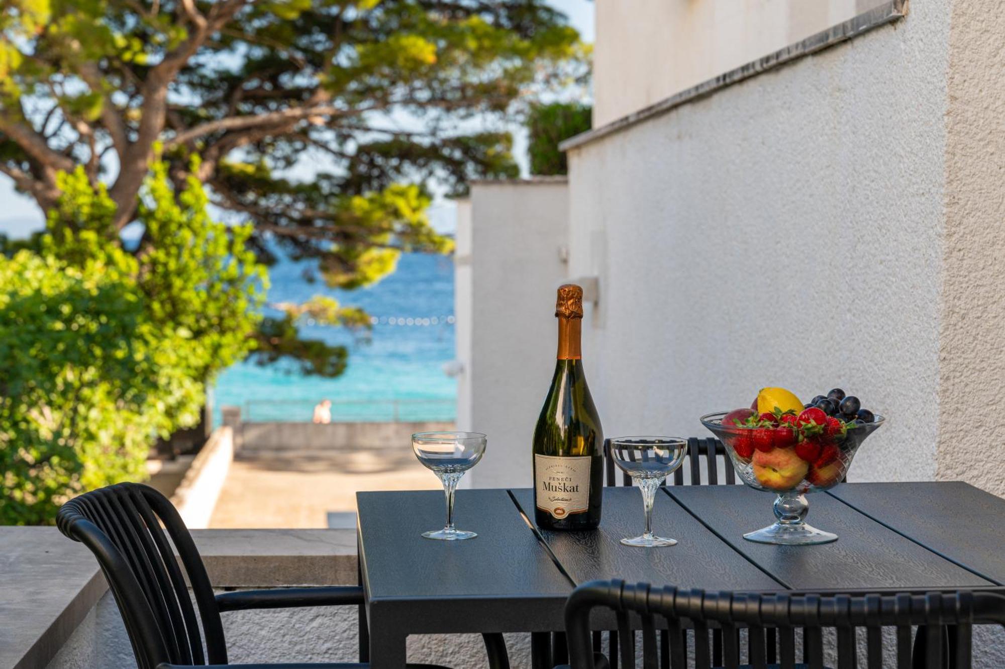 Apartment Seafront Marija